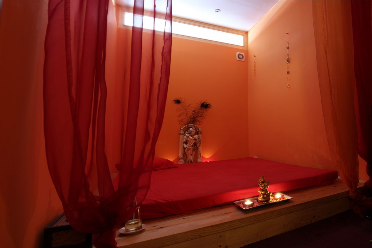 "Shiva" tantra massage room